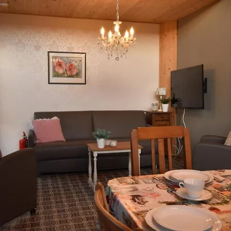 Hof Kricheleberg Apartman *