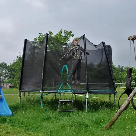 Hof Kricheleberg 아파트